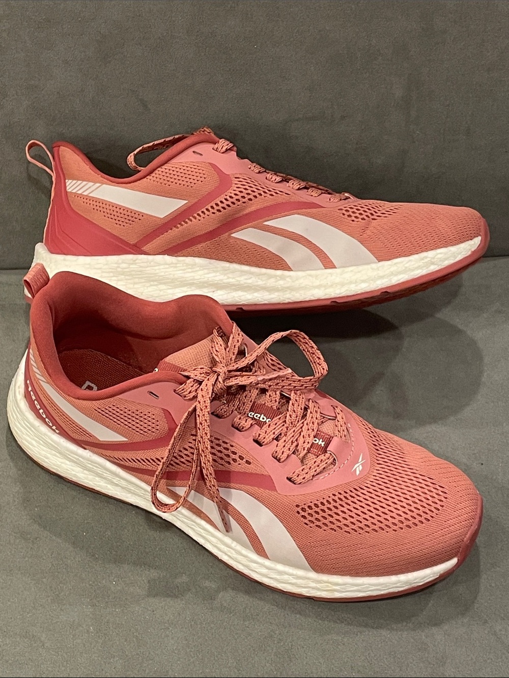 Reebok Women's 10 Dusty Rose Sneakers Athletic Running Shoes Mauve Pink